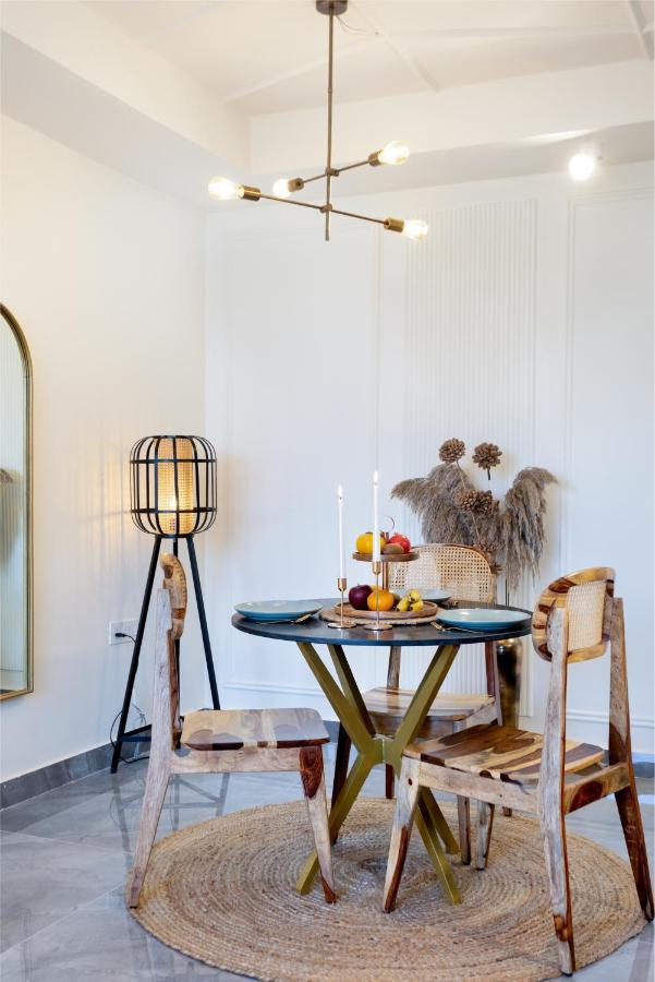 Maison 42- Onetreestays Gurgaon Buitenkant foto
