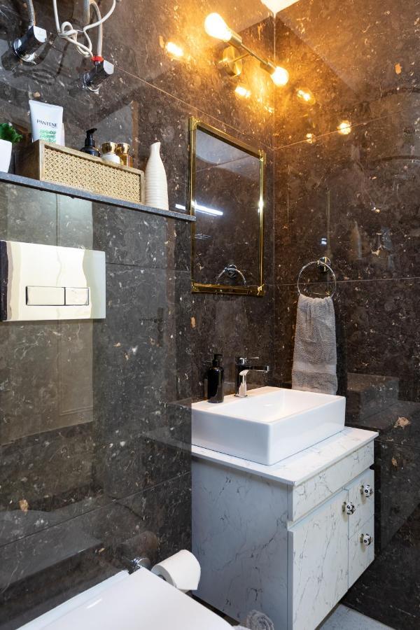Maison 42- Onetreestays Gurgaon Buitenkant foto